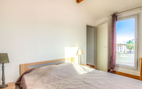 Les Andalouses: Building, Property, Comfort, Wood, Interior Design, House, Shade, Floor, Flooring, Bed