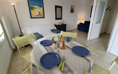 Accommodation:&nbsp;Royal Marine 504.7