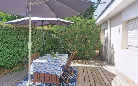 Artémis: Furniture, Outdoor Furniture, Chair, Umbrella, Table, Outdoor Table, Shade, Kitchen & Dining Room Table, Garden, Flowerpot