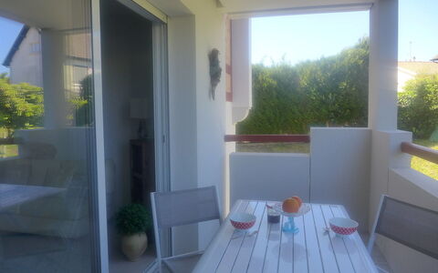 Selvia Quetia: Plant, Property, Table, Interior Design, Wood, Shade, Building, Tableware, Houseplant