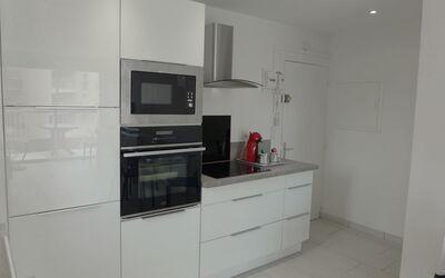 Accommodation:&nbsp;Le Méditerranée 101.2