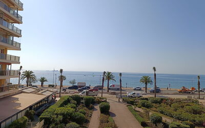 Accommodation:&nbsp;Le Méditerranée 101.4
