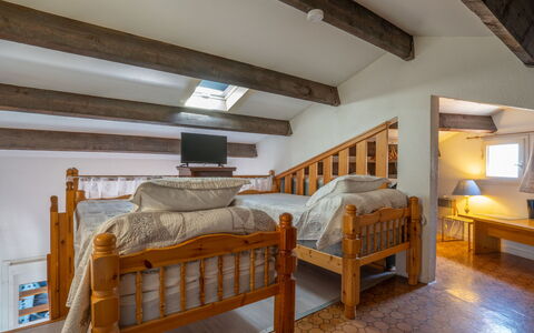 Saint Aygulf 155: Furniture, Building, Comfort, Table, Wood, Lamp, Interior Design, Lighting, Bed Frame, Living Room
