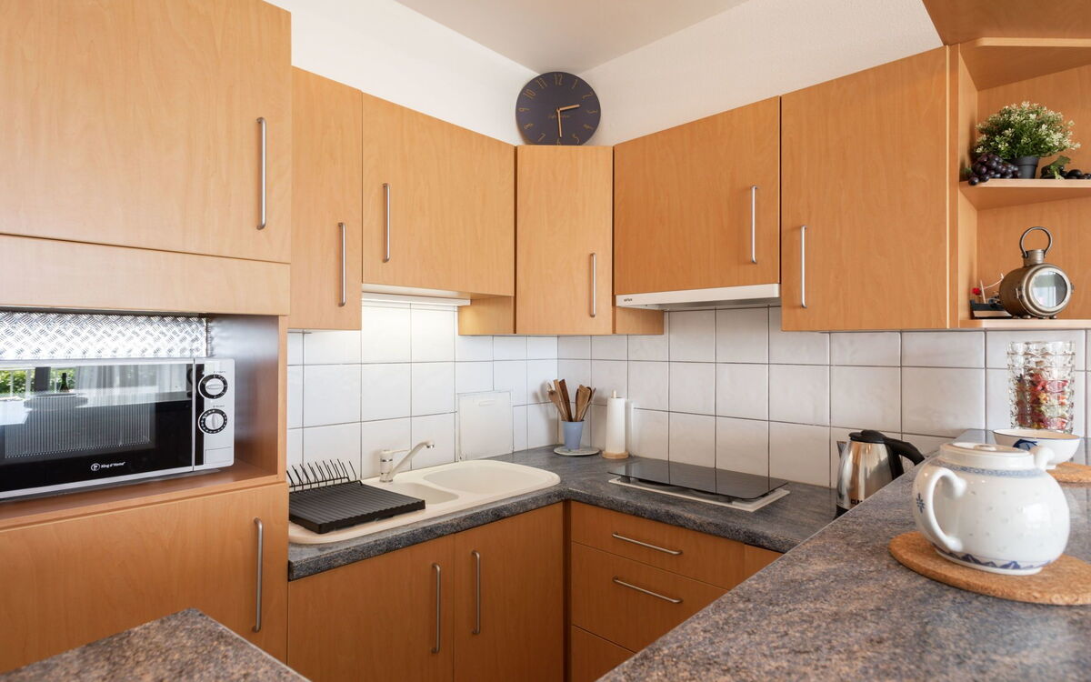 Accommodation:&nbsp;Les Trois Iles 102.6