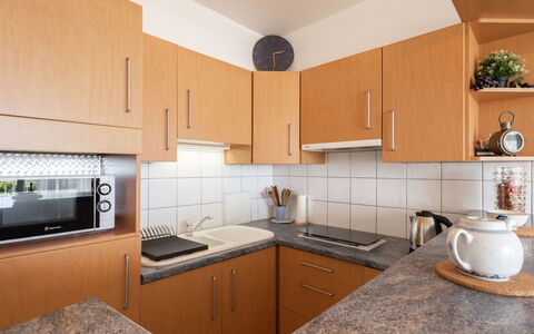 Accommodation:&nbsp;Les Trois Iles 102.6
