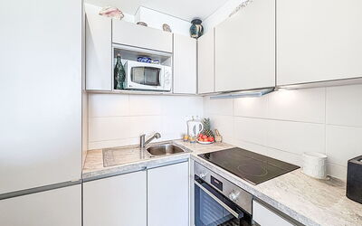 Accommodation:&nbsp;Les Trois Iles 102.16