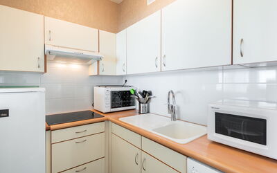 Accommodation:&nbsp;Les Trois Iles 102.9