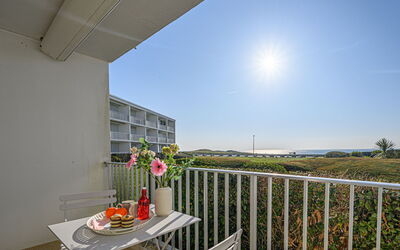 Accommodation:&nbsp;Les Trois Iles 102.13