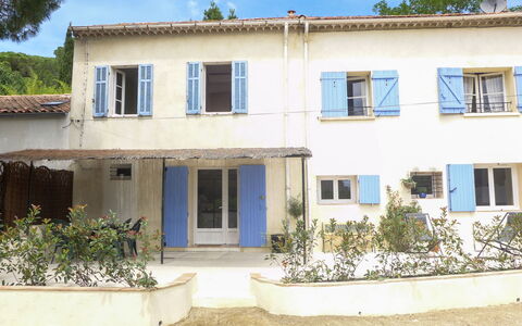 Villa Rose: Plant, Window, Door, Sky, Building, Tree, Facade, House, Tints And Shades