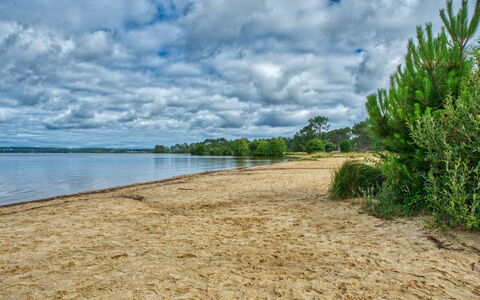 Marina de Talaris: Sky, Blue, Water, Water Resources, Body Of Water, Daytime, Nature, Natural Environment, Cloud, Horizon