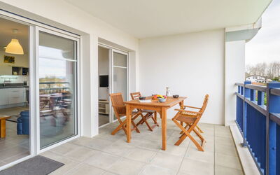 Accommodation:&nbsp;Xabadenia 370.3