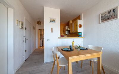 Accommodation:&nbsp;Le Serpent de Mer 115.2