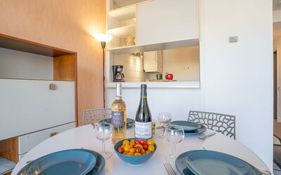 Accommodation:&nbsp;Le Serpent de Mer 115.7