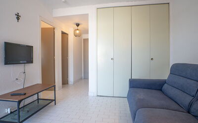 Accommodation:&nbsp;Le Serpent de Mer 115.7