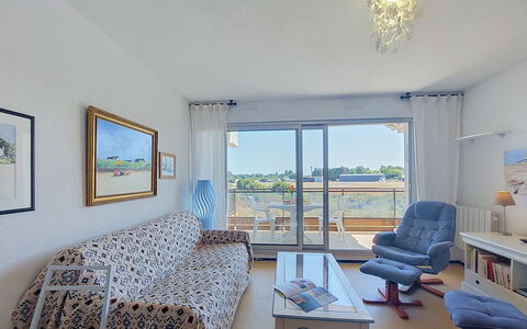 Plein Sud: Furniture, Apartment, Interior Design, Floor, Flooring, Room, Chair, Ceiling, Couch, Living Room