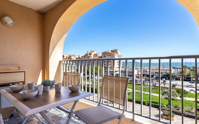 Accommodation:&nbsp;Port de la Gavine 200.31