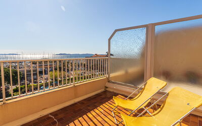 Accommodation:&nbsp;Port de la Gavine 200.34