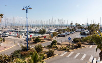 Accommodation:&nbsp;Port de la Gavine 200.25