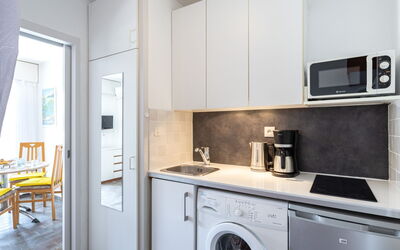Accommodation:&nbsp;Port de la Gavine 200.27