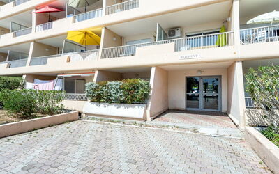 Accommodation:&nbsp;Port de la Gavine 200.27