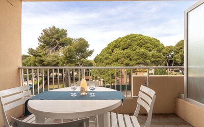 Accommodation:&nbsp;Port de la Gavine 200.17