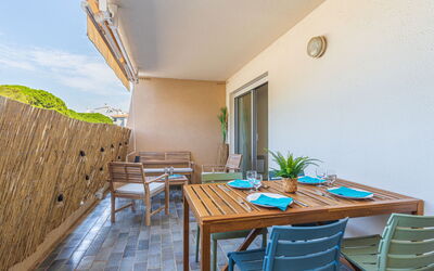 Accommodation:&nbsp;Port de la Gavine 200.33