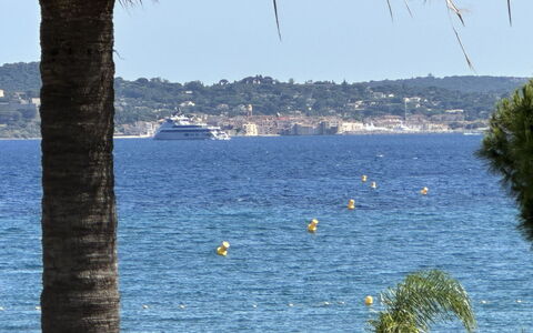 Accommodation:&nbsp;Les Dauphins 124.2