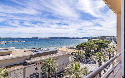 Accommodation:&nbsp;Les Dauphins 124.1