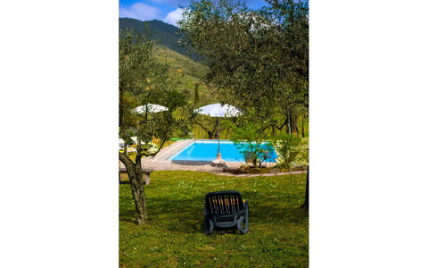 Collina dei Fiori: Swimming Pool, Leisure, Outdoor Furniture, Garden, Eco Hotel, Resort, Shade, Backyard, Farmhouse, Landscaping