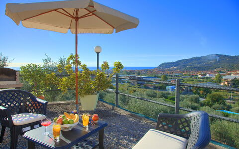 Casa Ilaria - Diano Marina: Property, Real Estate, House, Home, Building, Vacation, Patio, Table, Mountain, Sky