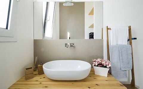 Villa Berbaro: Tap, Mirror, Plumbing Fixture, Bathroom Sink, Bathroom Cabinet, Sink, Bathroom, Wood, Comfort, Purple