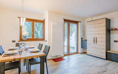 Accommodation:&nbsp;Enrosadira 710.9