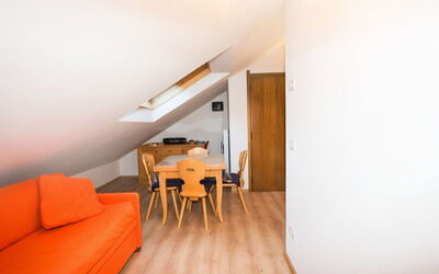 Accommodation:&nbsp;Enrosadira 710.7