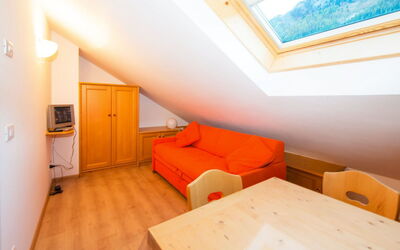 Accommodation:&nbsp;Enrosadira 710.7