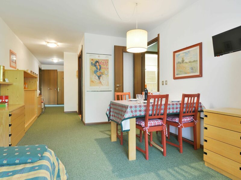 Accommodation:&nbsp;Enrosadira 710.5