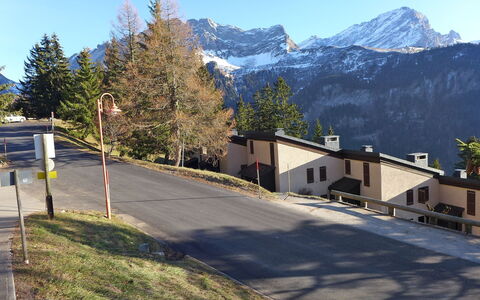 La Vire D'Aufalle 14 Inférieur: Mountainous Landforms, Mountain, Sky, Property, Mountain Range, Alps, Tree, Wilderness, Real Estate, House