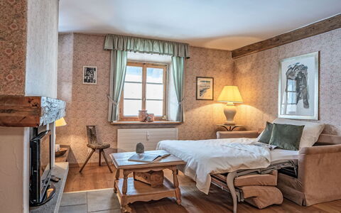 Celerina 6: Furniture, Interior Design, Wood, Room, Flooring, Ceiling, Floor, Bedroom, Bed, Lighting