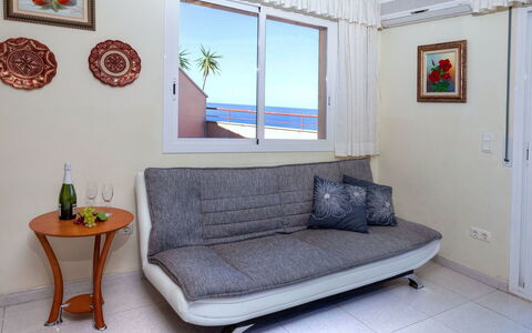 Fané: Furniture, Room, Property, Interior Design, Couch, Floor, Living Room, House, Real Estate, Building