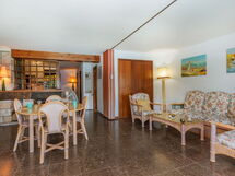 Accommodation:&nbsp;Bernadette 250.3