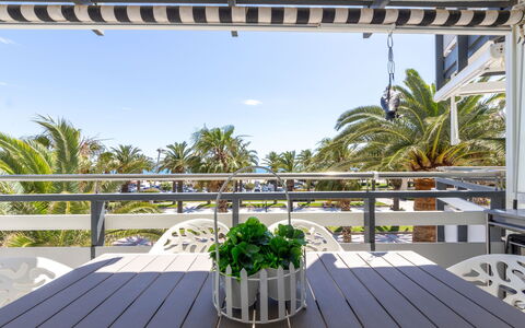 Salou 206: Water, Sky, Property, Plant, Building, Cloud, Swimming Pool, Tree, Residential Area, Grass