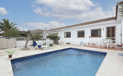 Marina: Cloud, Water, Sky, Property, Building, Plant, Swimming Pool, Azure, Tree, Body Of Water