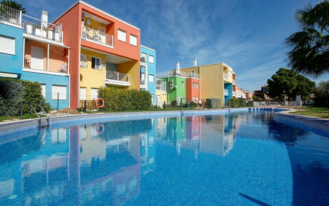Pueblo del Cid: Water, Building, Sky, Cloud, Daytime, Property, Plant, Swimming Pool, Azure, Tree