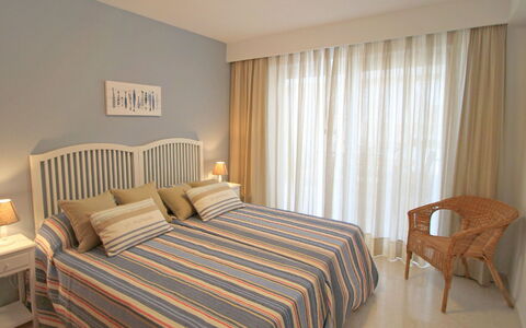 Tor Serena: Bedroom, Furniture, Room, Bed, Property, Bed Sheet, Bedding, Interior Design, Window Covering, Bed Frame