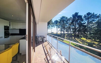 Saint Philibert 140: Water, Building, Shade, Sky, Tree, Floor, House, Wood, Swimming Pool, Flooring