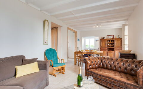 Kerhel: Living Room, Room, Furniture, Property, Interior Design, Building, Table, Real Estate, House, Couch