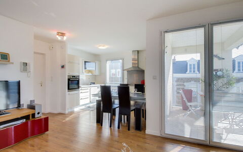 Clos Schuman: Couch, Table, Wood, Window, Interior Design, Chair, Building, Door, Picture Frame