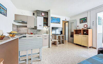 Accommodation:&nbsp;Port Royal - Corvette 151.4