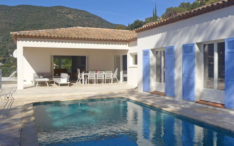Belle Vue: Property, House, Building, Swimming Pool, Home, Real Estate, Villa, Architecture, Vacation, Estate