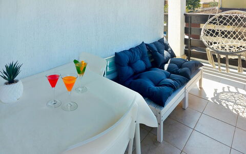 Accommodation:&nbsp;Danica 106.2