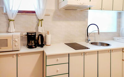 Accommodation:&nbsp;Danica 106.1